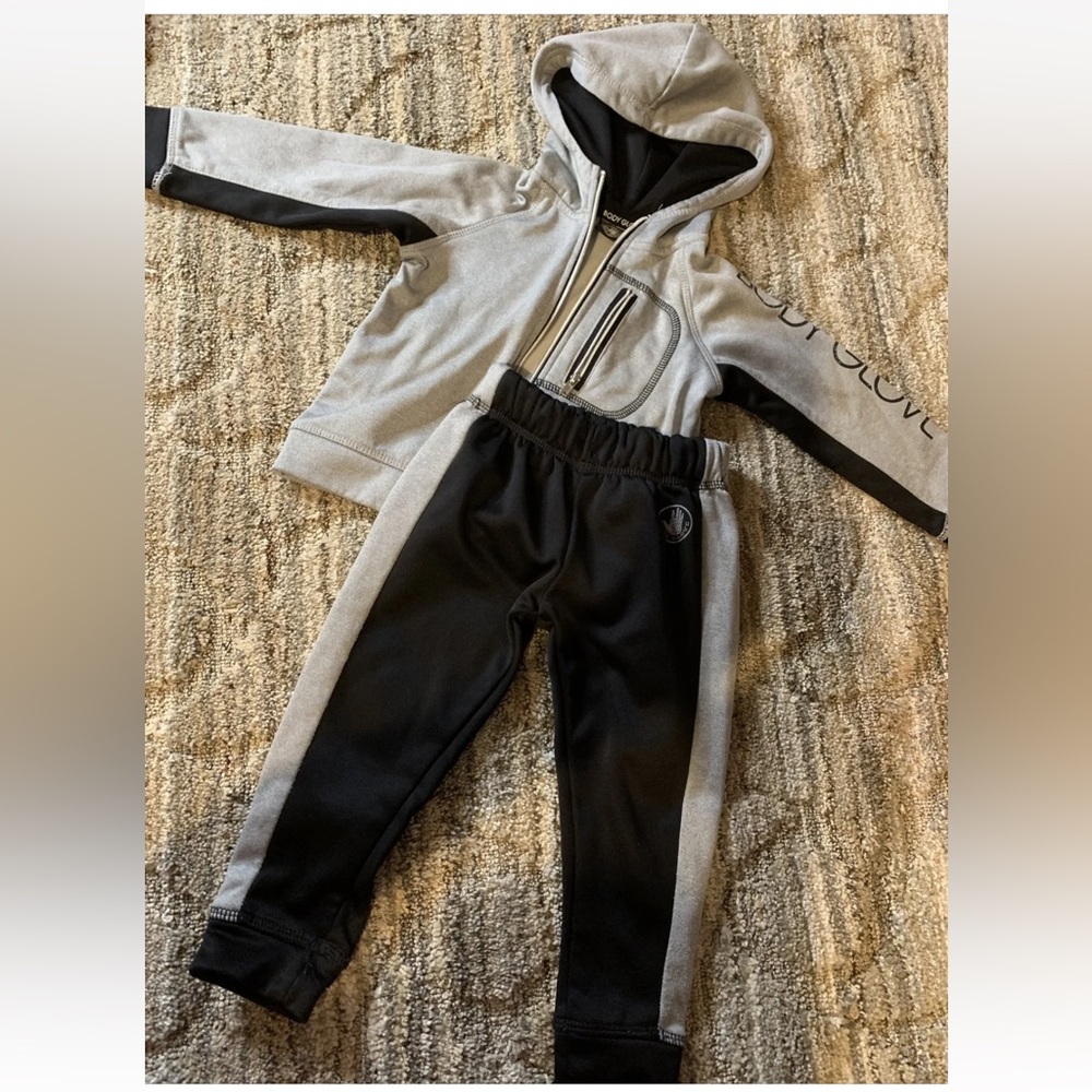 Body Glove Black Gray Boy’s 2 Piece Hoodie Jacket & Pants Set Size 2T